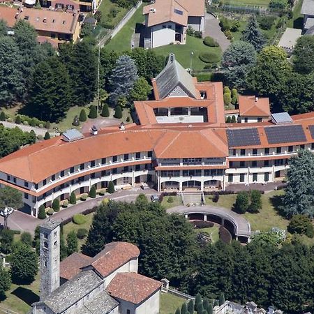 Centro Di Spiritualita Maria Candida Armeno Exterior foto