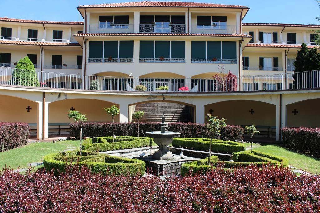 Centro Di Spiritualita Maria Candida Armeno Exterior foto