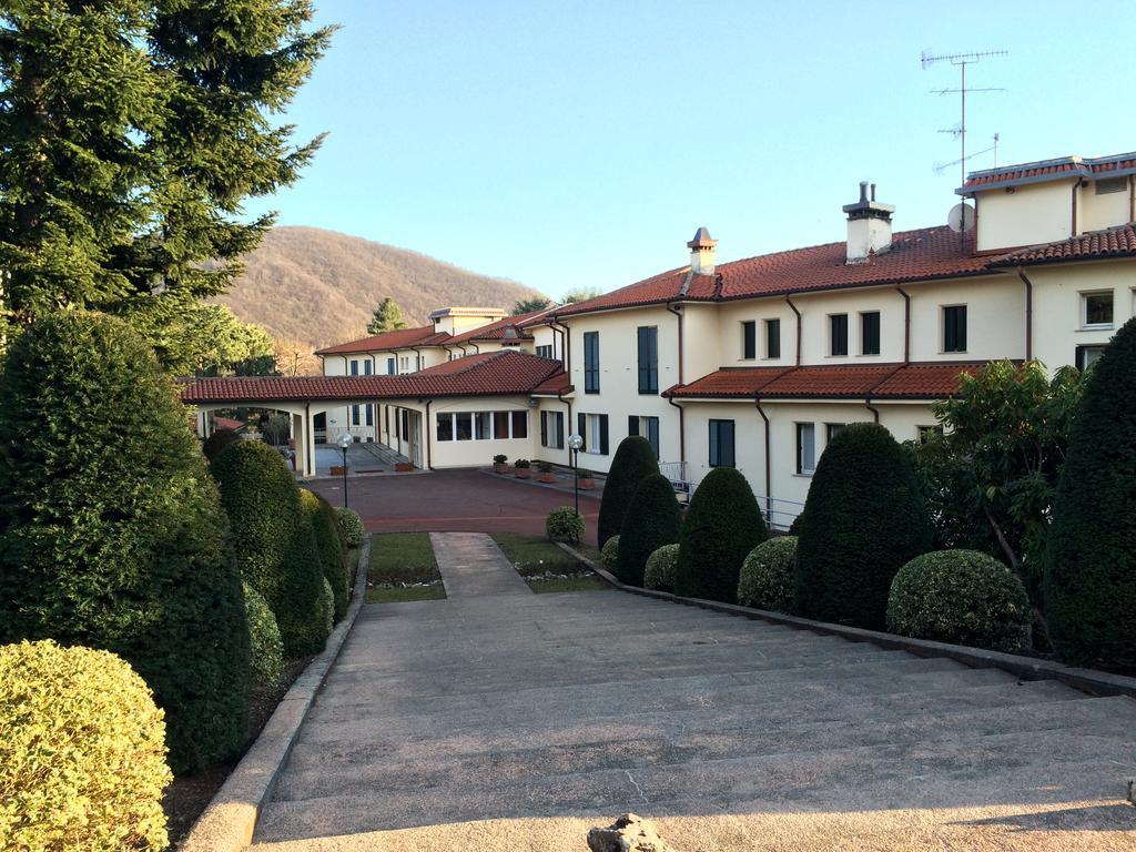 Centro Di Spiritualita Maria Candida Armeno Exterior foto