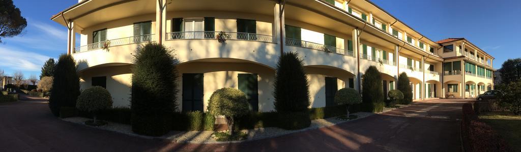 Centro Di Spiritualita Maria Candida Armeno Exterior foto